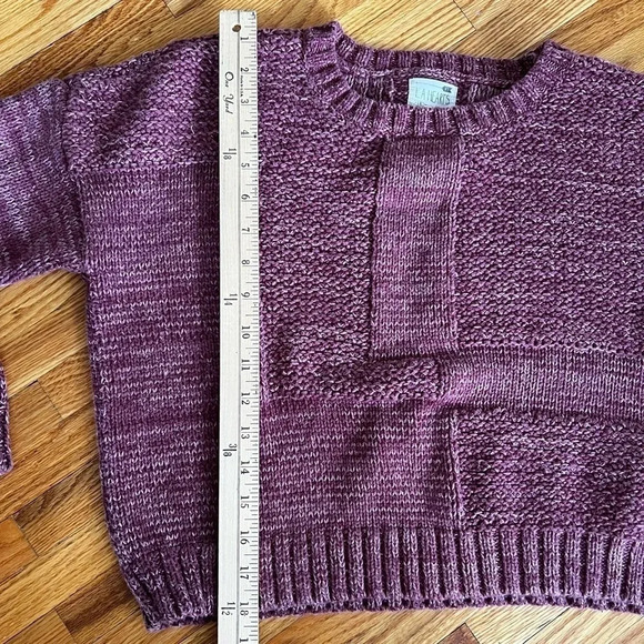 L.A. Hearts Cropped Sweater - Picture 2 of 6